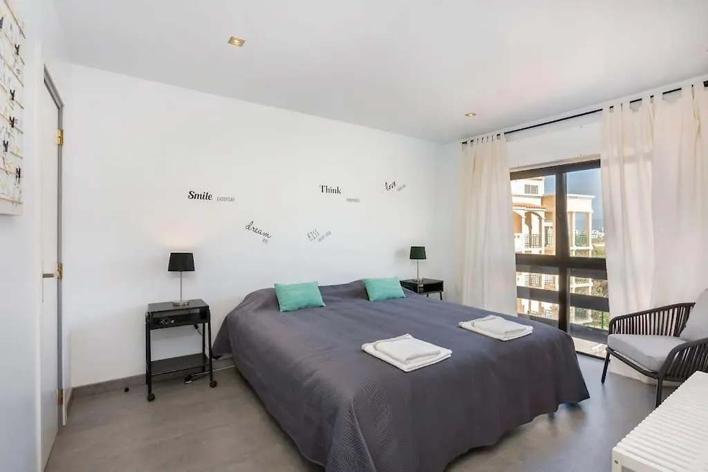 Ocean And Sunset 2Nd Line Beach Upscale Flat Ac Portimao 0*,  Portugal