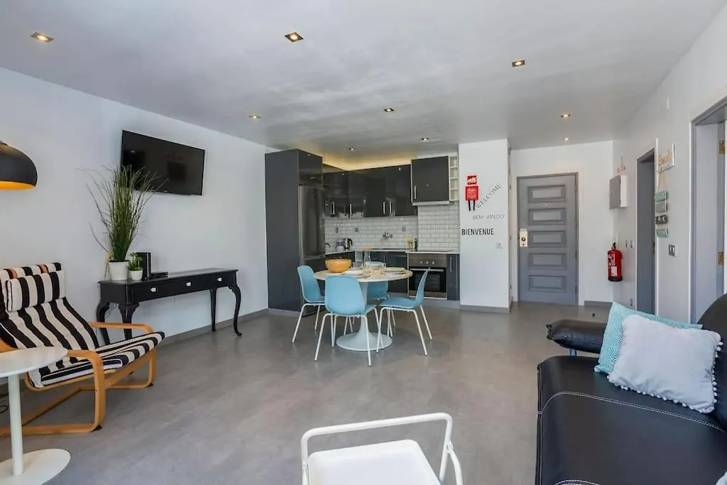 Ocean And Sunset 2Nd Line Beach Upscale Flat Ac Portimao